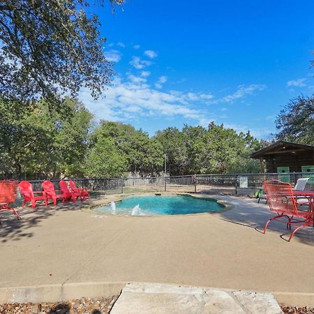 Wimberley Log Cabins Resort And Suites- Unit 8 Εξωτερικό φωτογραφία