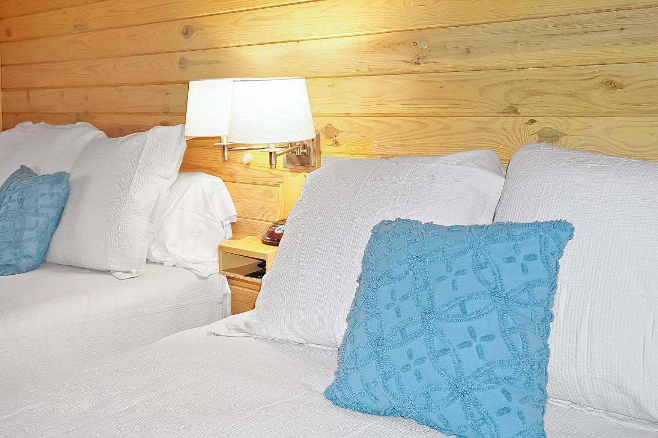 Wimberley Log Cabins Resort And Suites- Unit 8 Εξωτερικό φωτογραφία